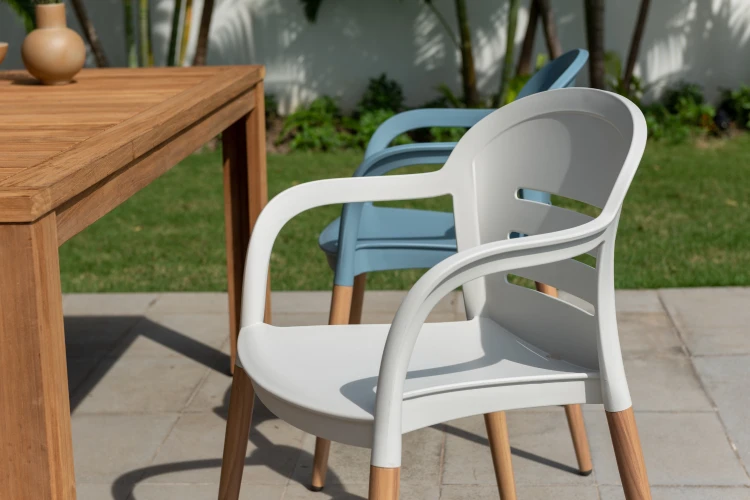 Onyx stacking chair
