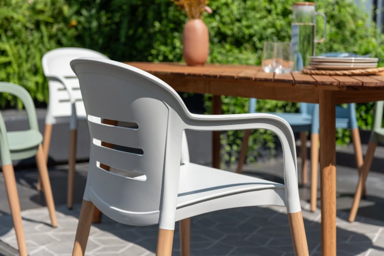 Onyx stacking chair