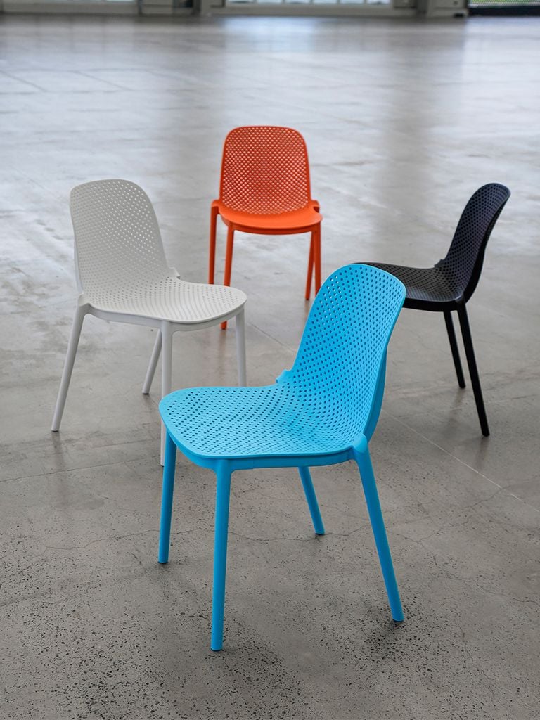 GHẾ CAFE NHỰA NGUYÊN SINH