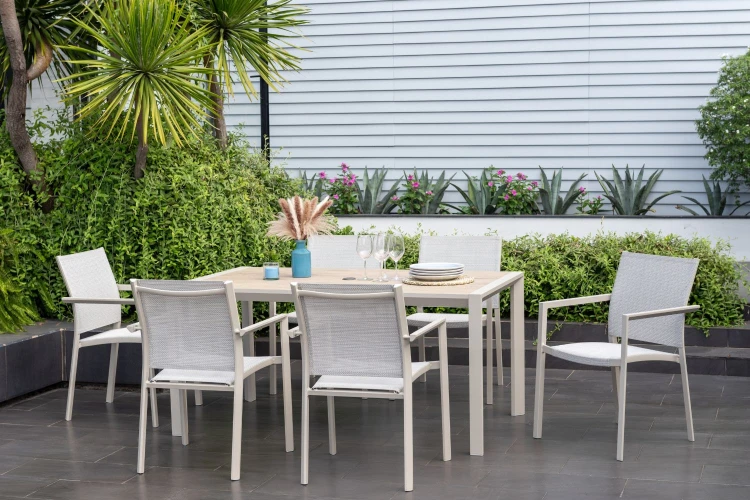 Bàn chữ nhật Urbanite