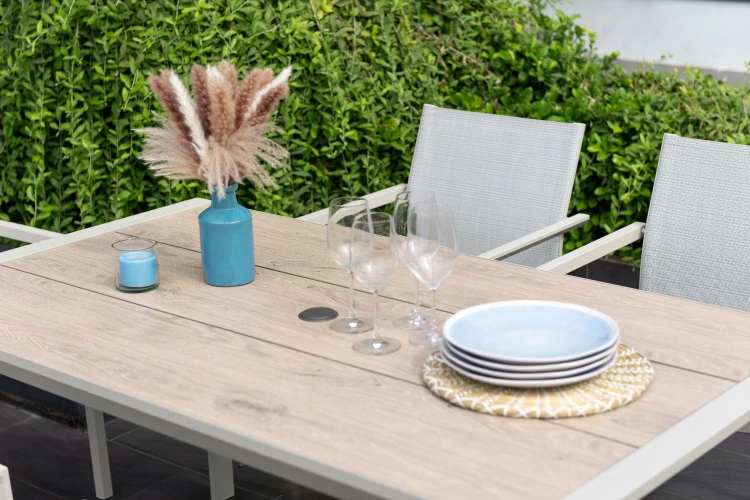 Bàn chữ nhật Urbanite