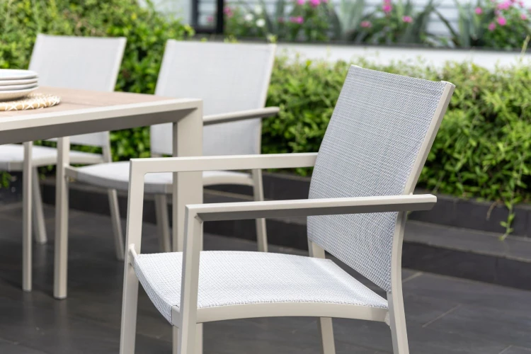 Bàn chữ nhật Urbanite