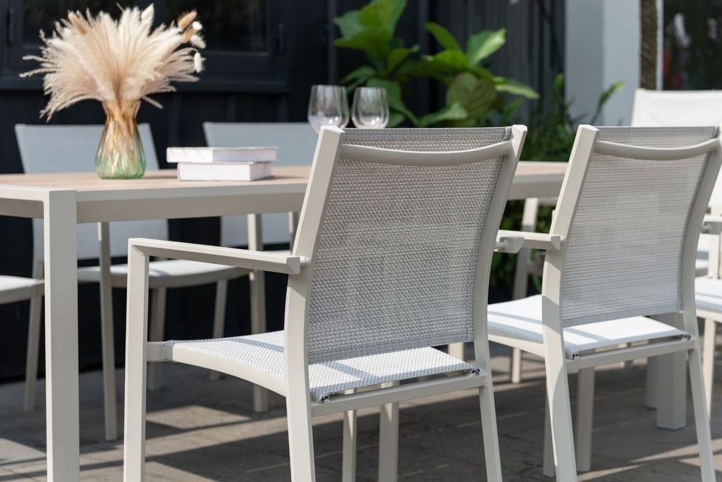 Bộ Bàn Ghế Ăn Urbanite 8-seater Dining