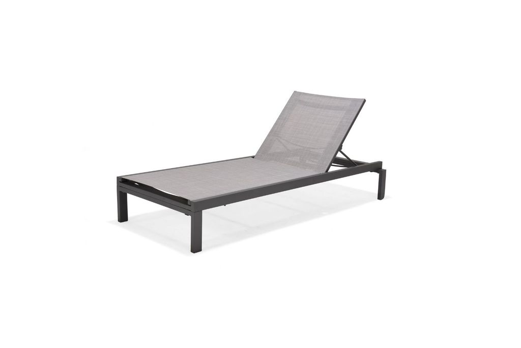 Ghế tắm nắng Urbanite Stacking Wheel Lounger