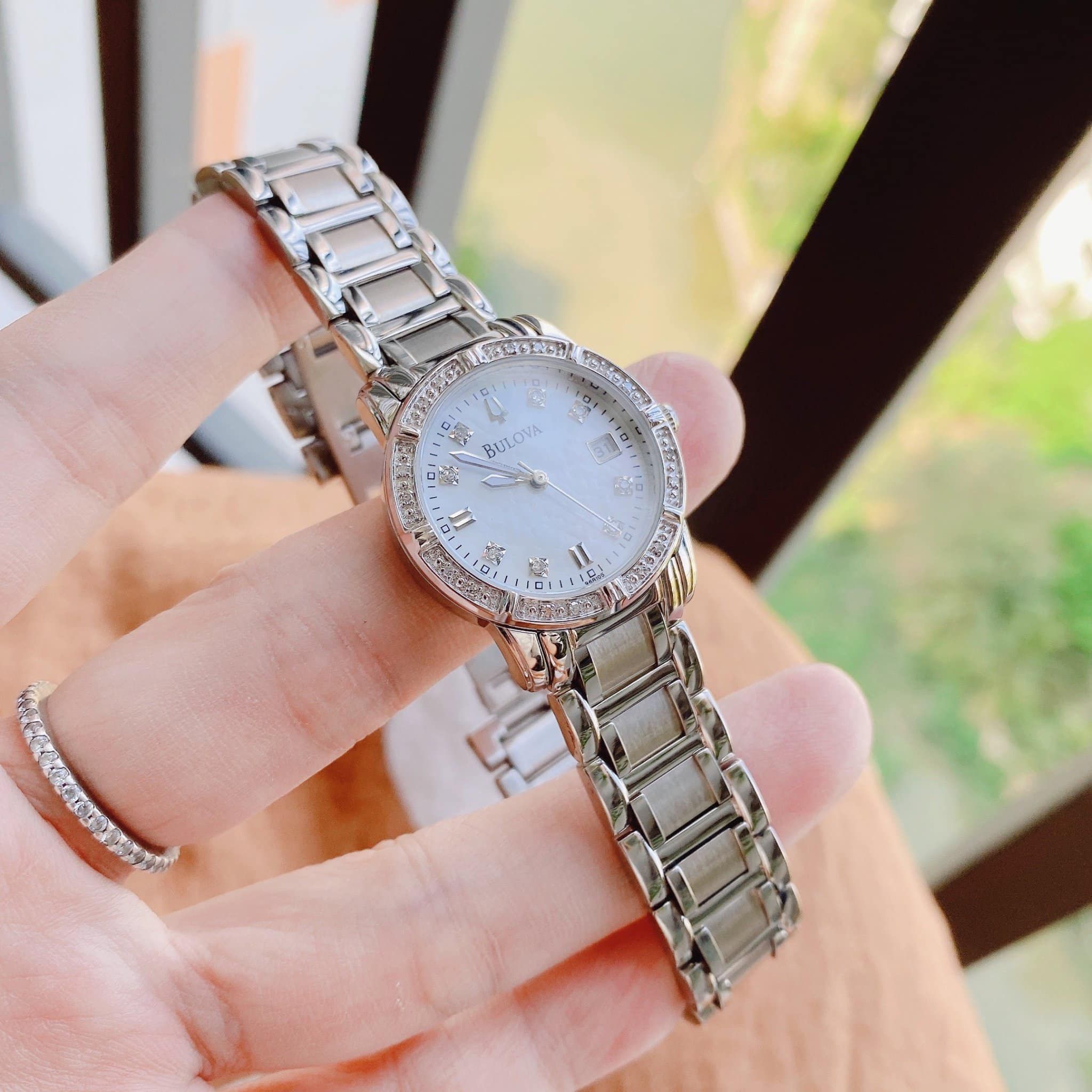 Bulova 96r105 hotsell
