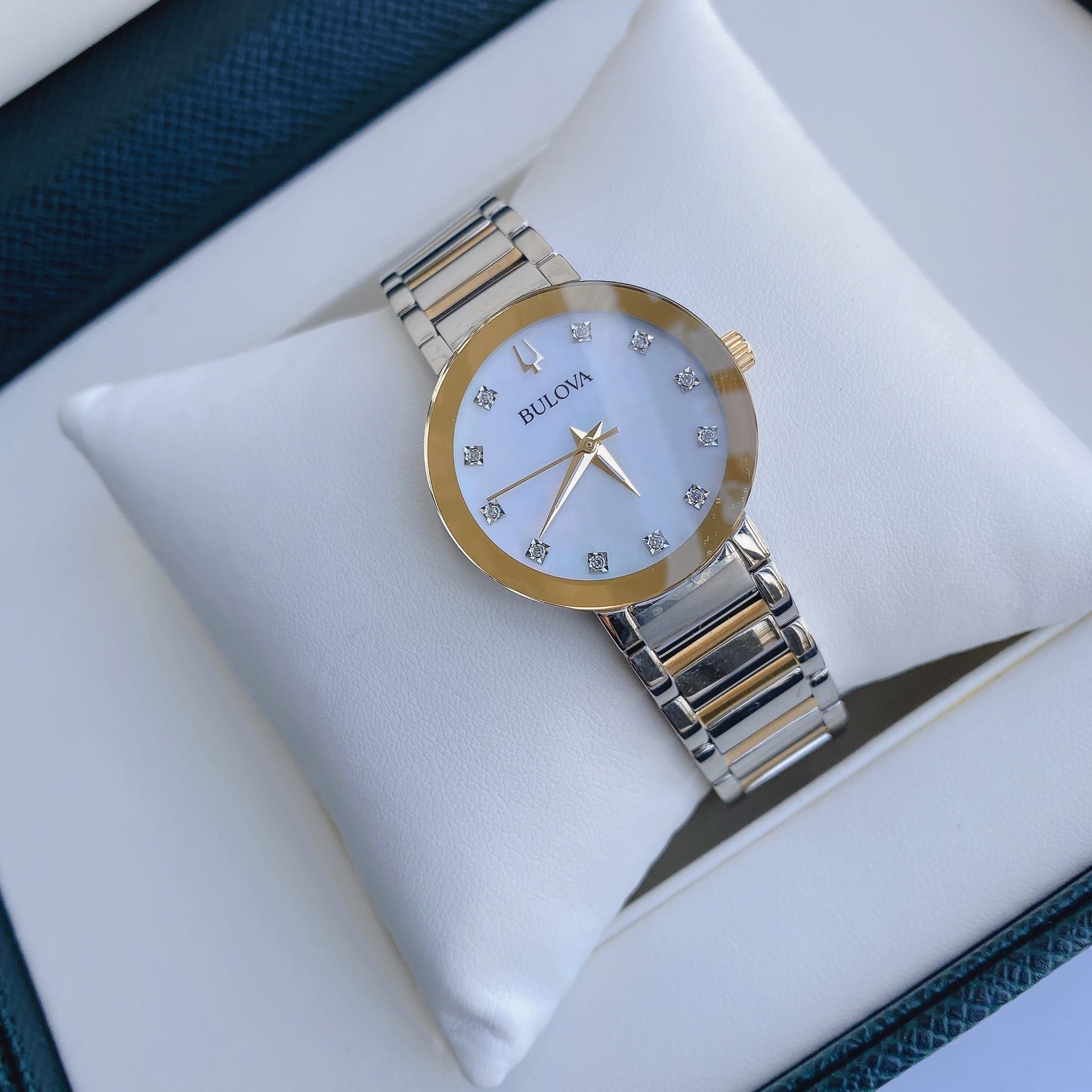 Bulova 42mm Nam 98D151 VNLUX ng h chinh hang