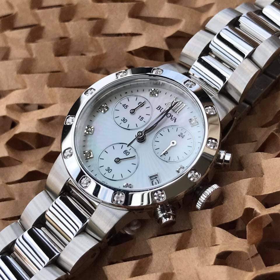 Bulova 30mm N 96R202 VNLUX ng h chinh hang