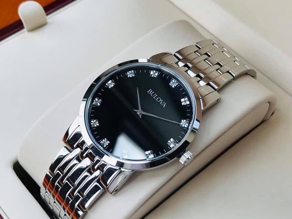 Bulova 38 mm Nam 96D106 VNLUX ng h chinh hang