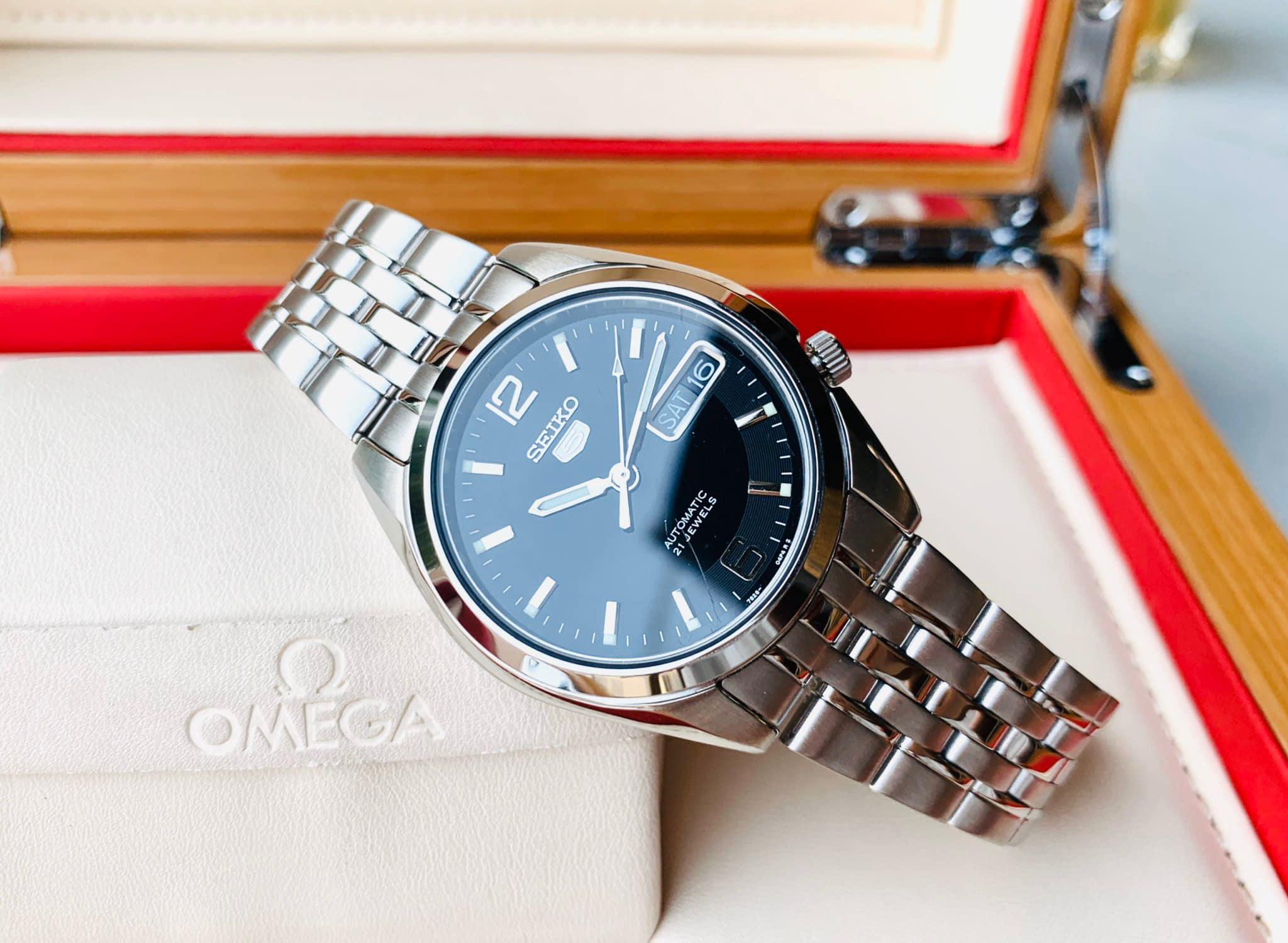 Mua ngay ng h Seiko SNK393K1 t i VnLux Ch t l ng hang u