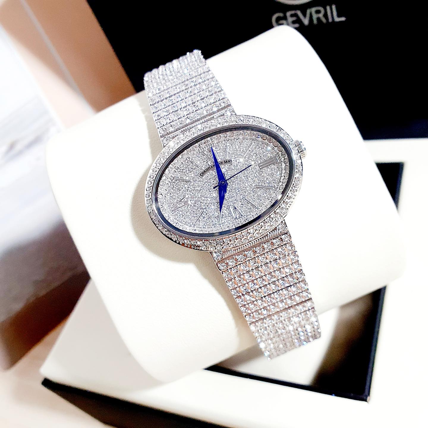 Đồng hồ Christian Van Sant CV0250 - Sự kết hợp hoàn hảo giữa phong