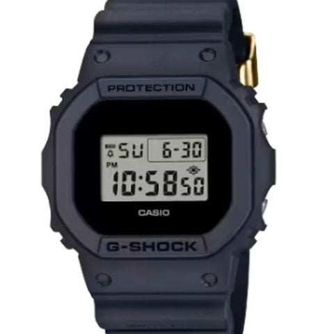 Casio G-shock 43.8mm Nam DWE-5657RE-1DR
