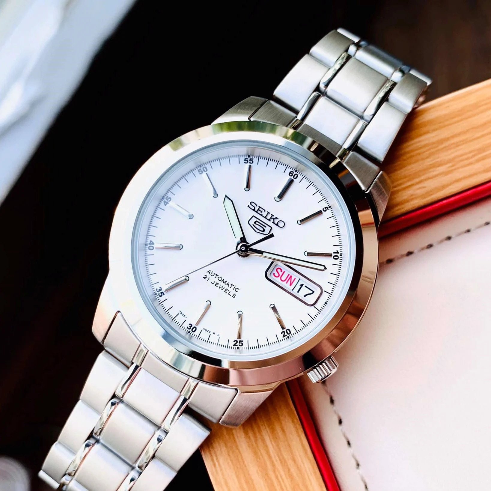 Seiko SNKE49K1 38mm Nam VnLux An tam v ch t l ng ngu n g c