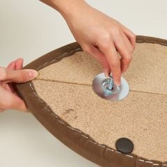 Bàn cào móng sisal hình củ cà rốt FOFOS