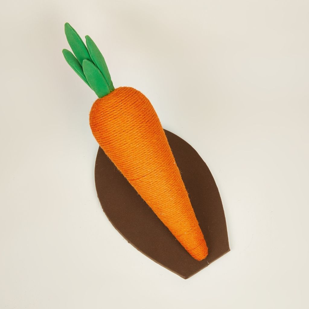 Bàn cào móng sisal hình củ cà rốt FOFOS