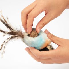 Đồ chơi chim vẹt FOFOS có tiếng kêu kèm bóng catnip