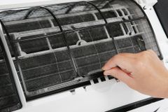 Điều hòa Daikin 1 chiều 1.5 HP 12.000BTU FTF35UV1V