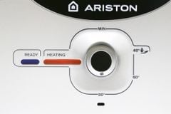 Bình nóng lạnh 30L Ariston AN2 30R 2.5 FE