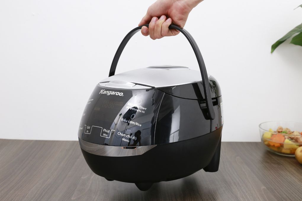 Nồi cơm điện tử Kangaroo 1.8 lít KG595