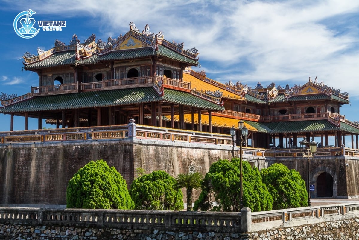 Tour du lịch: Hà Nội - Huế - Lăng Khải Định - Lăng Minh Mạng - Đại Nội | 3 ngày 2 đêm