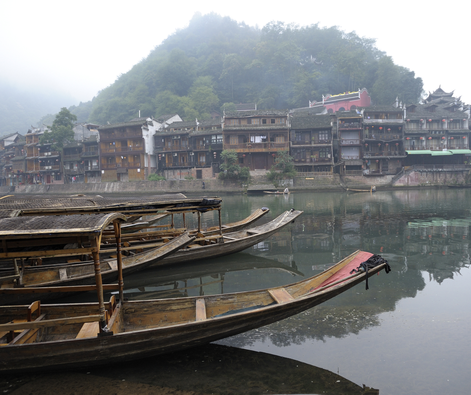 Tour Hà Nội – Nghi Xương – Đập Tam Hiệp - Trương Gia Giới  – Thất Tinh Sơn - Phượng Hoàng Cổ Trấn / 6 ngày 5 đêm