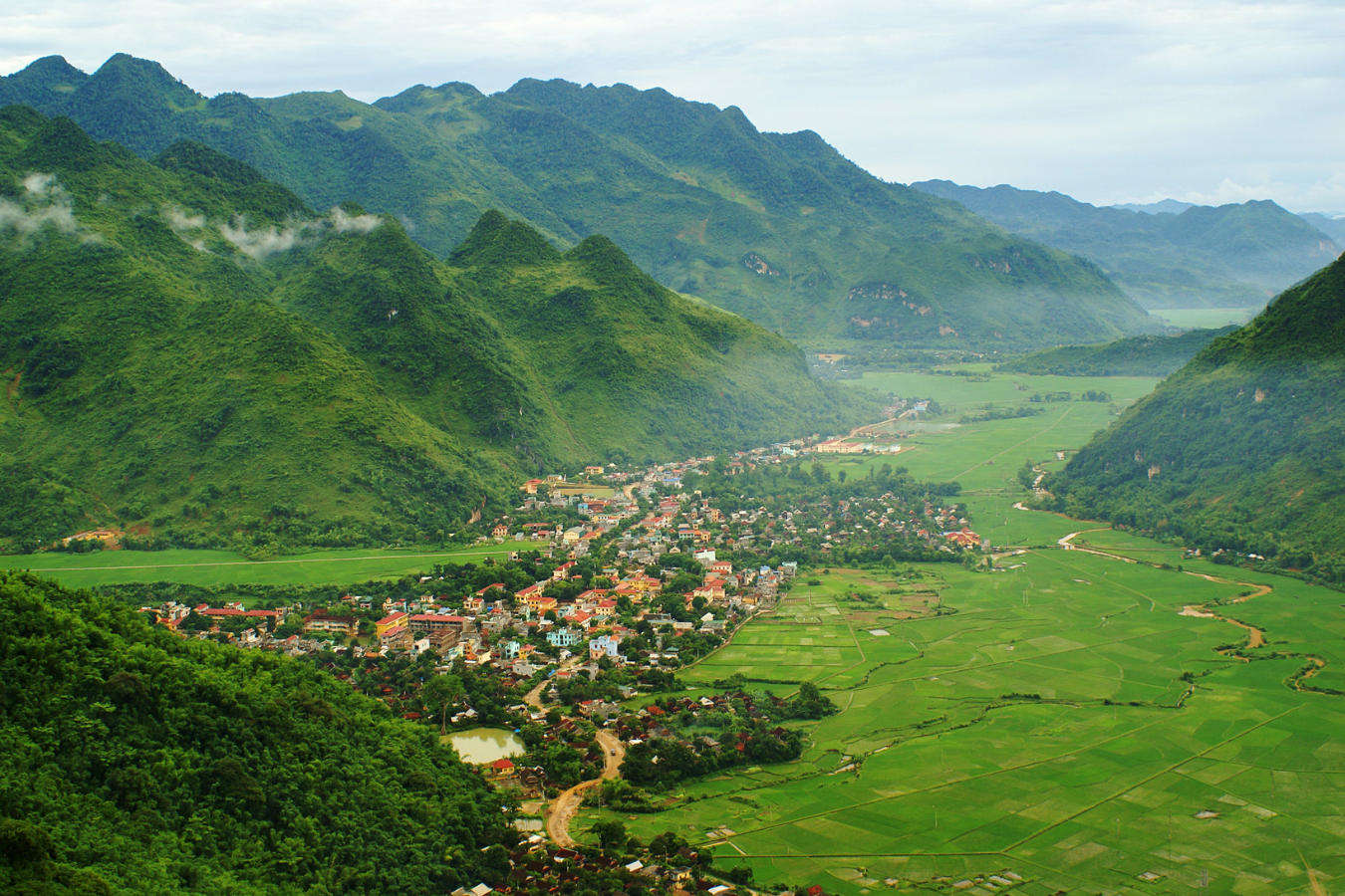Tour Sơn La: Hà Nội - Mộc Châu - Cầu Kính Bạch Long - Bản Lác | 2 ngày 1 đêm