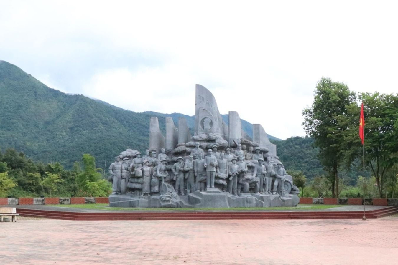 Tour Mộc Châu - Điện Biên - Mường Phăng | 3 ngày 2 đêm