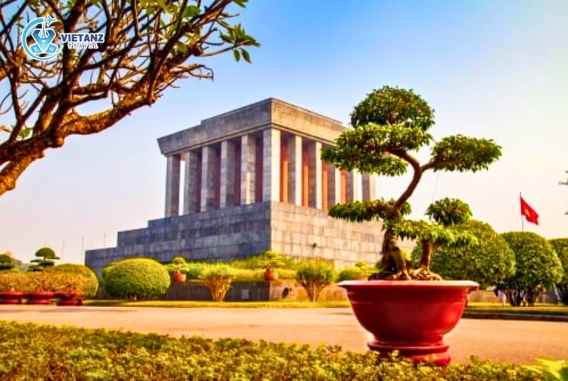 Tour Hà Nội: Chùa Trấn Quốc - Lăng Bác - Văn Miếu - Nhà tù Hỏa Lò - Hồ Gươm| 1 ngày