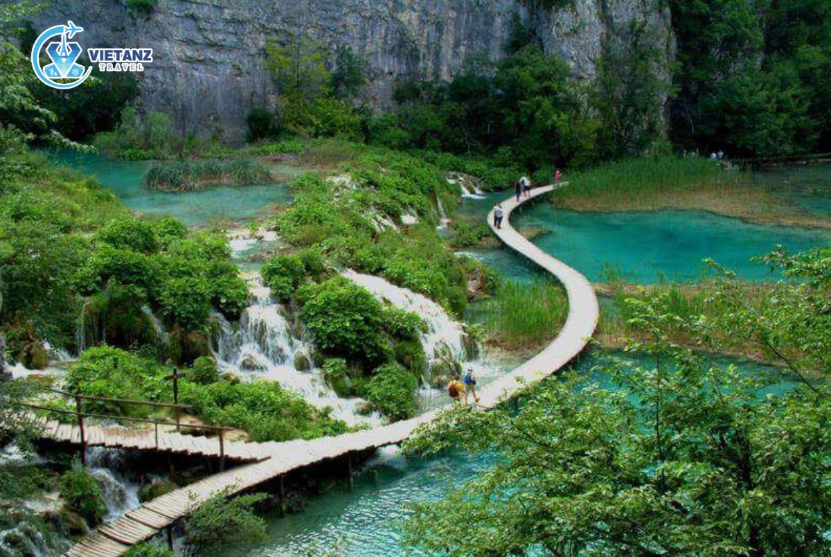 Tour du lịch: Hà Nội - Huế - Đại Nội - Cung An Định - VQG Bạch Mã Khám phá trọn vẹn Cố Đô | 4 ngày 3 đêm