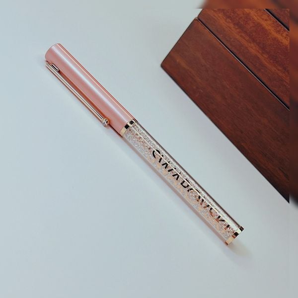  Bút ký Swarovski Crystalline hồng - Swarovski Crystalline Gloss ballpoint pen Pink, Pink lacquered, Rose gold-tone plated 