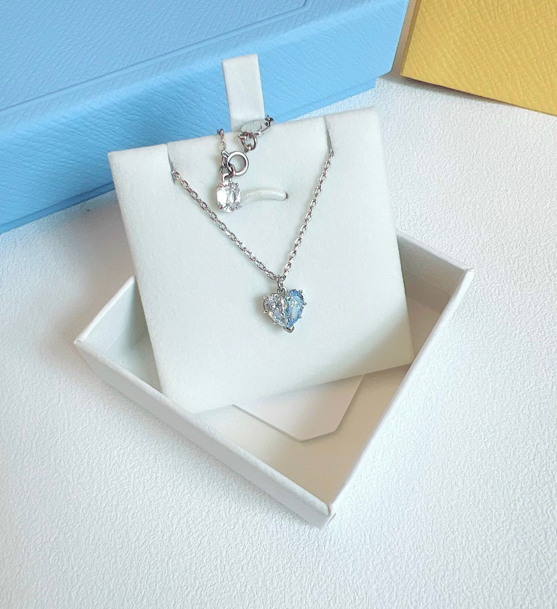  Gema 520 pendant Heart, Blue, Rhodium plated 