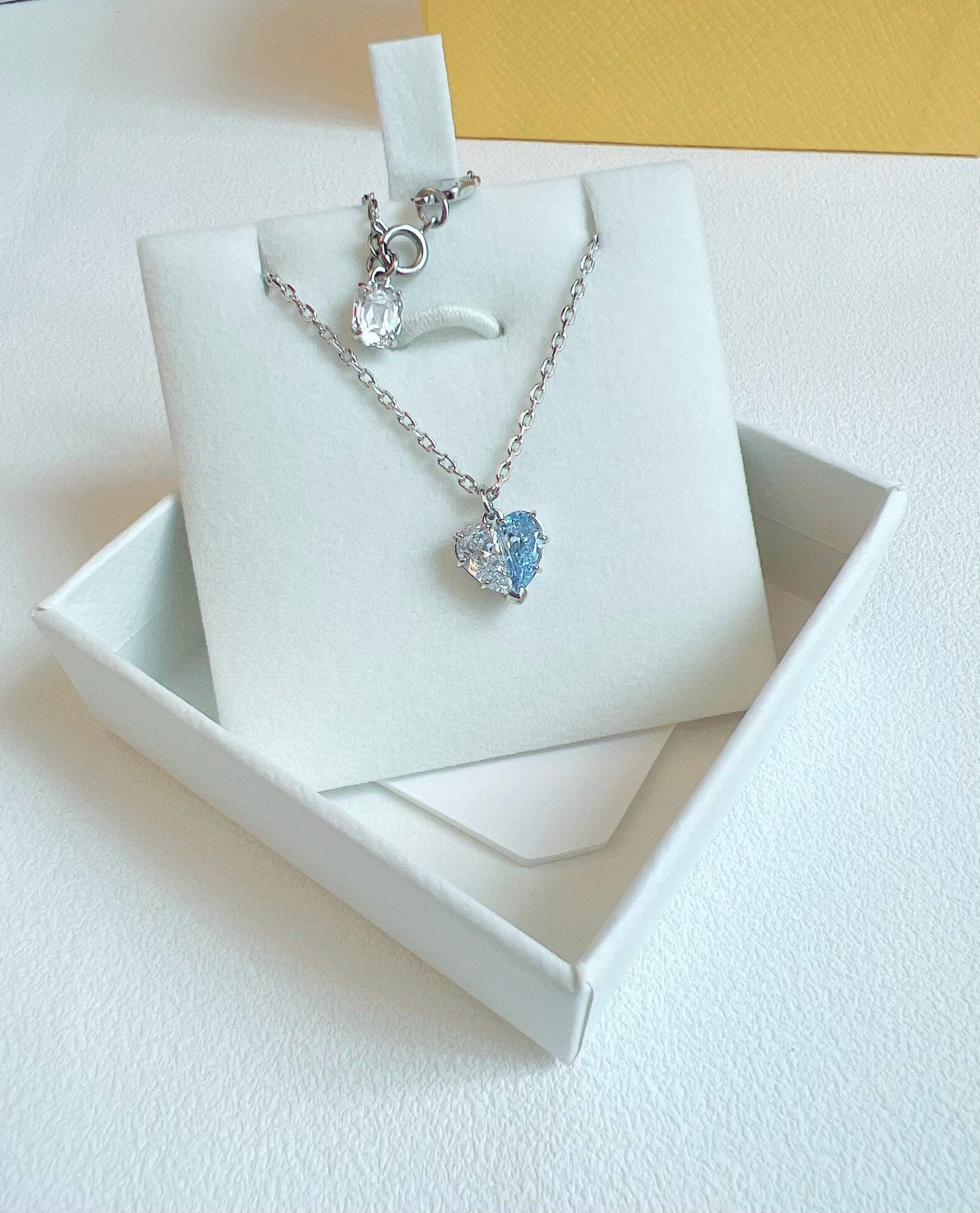  Gema 520 pendant Heart, Blue, Rhodium plated 