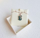  Dây chuyền thiên nga Swarovski tung cánh mẫu new màu xanh lá - Swarovski Iconic Swan pendant Swan, Medium, Green, Rose gold-tone plated 