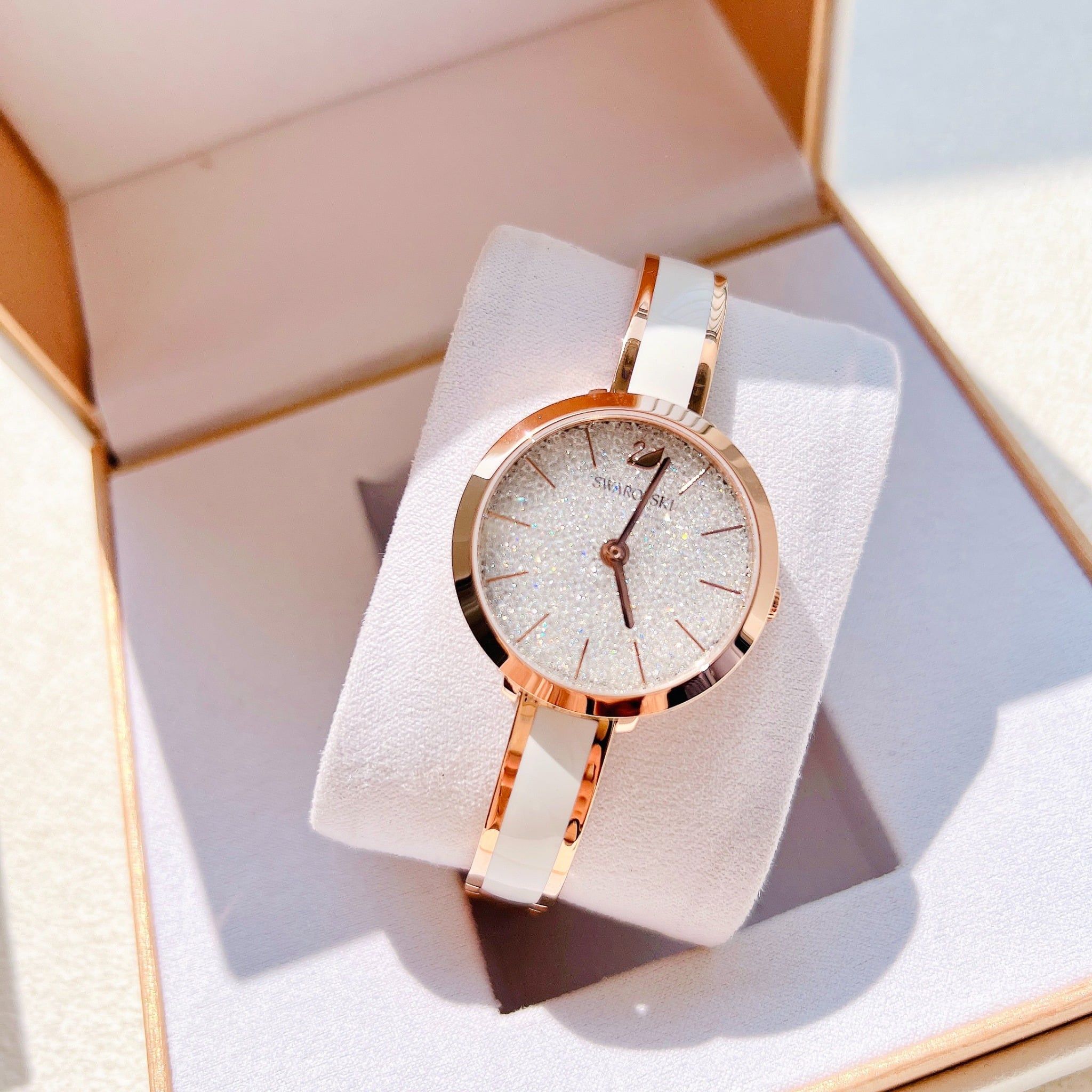  Đồng hồ Swarovski Crystalline màu trắng - Swarovski Crystalline Delight watch Swiss Made, Metal bracelet, White, Rose gold-tone finish 