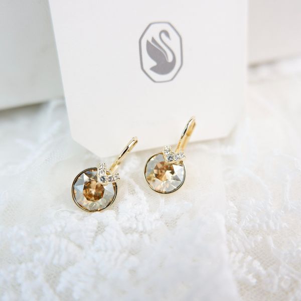  Khuyên Swarovski Bella V màu vàng (mẫu mới) -  Swarovski Bella V drop earrings Round cut, Gold tone, Gold-tone plated 
