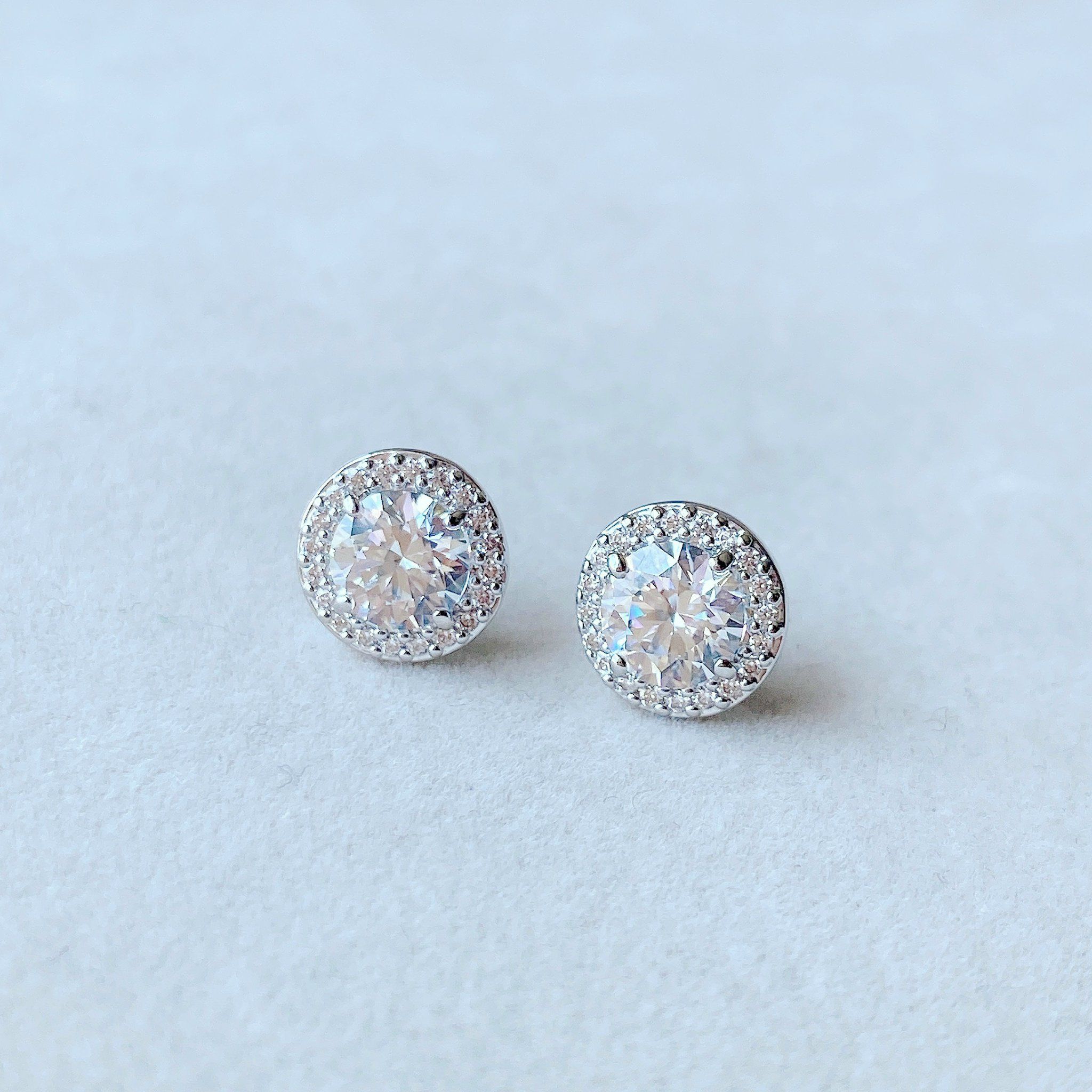  Khuyên tai Constella nụ màu trắng - vàng hồng - Swarovski Constella stud earrings Round cut, Pavé, White, Rhodium plated/Rose gold-tone plated 