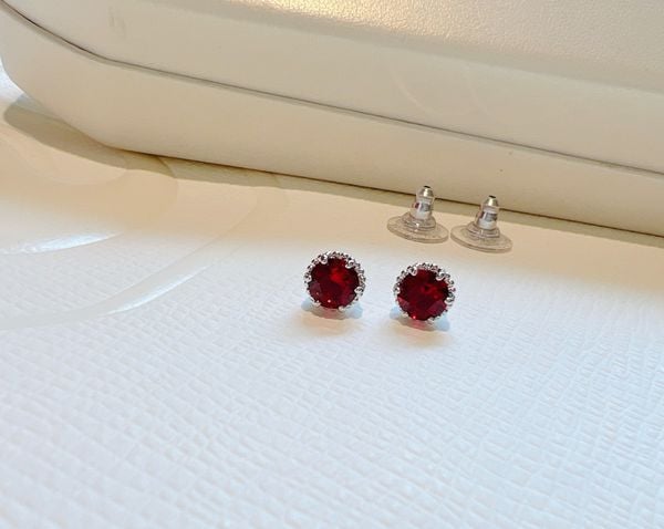  Birthstone stud earrings Round cut, July, Red, Rhodium plated 