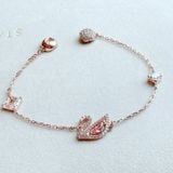  Lắc tay Swarovski dazzling hồng size S - Dazzling Swan bracelet Magnetic closure, Swan, Pink, Rose gold-tone plated 