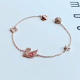  Lắc tay Swarovski dazzling hồng size S - Dazzling Swan bracelet Magnetic closure, Swan, Pink, Rose gold-tone plated 