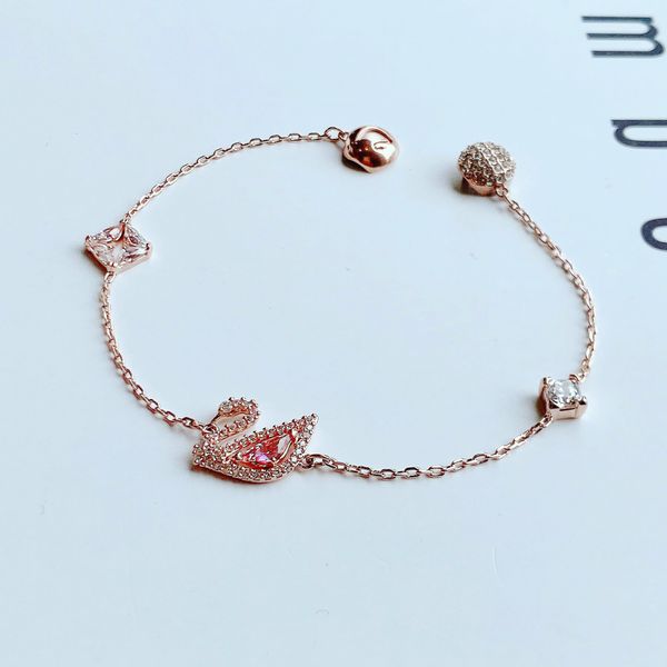  Lắc tay Swarovski dazzling hồng size S - Dazzling Swan bracelet Magnetic closure, Swan, Pink, Rose gold-tone plated 