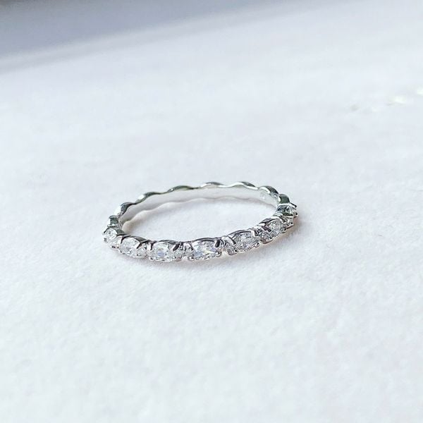  Nhẫn Matrix Vittore giác cắt hình bầu dục mạ rhodium - Matrix Vittore ring Marquise cut, White, Rhodium plated 