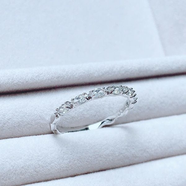  Nhẫn Matrix Vittore giác cắt hình bầu dục mạ rhodium - Matrix Vittore ring Marquise cut, White, Rhodium plated 
