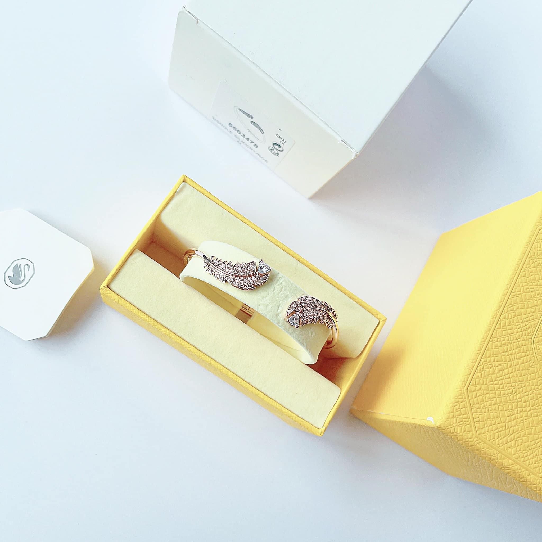  Vòng tay Swarovski Nice lông vũ màu vàng hồng size S - Swarovski Nice bangle Feather, White, Rose gold-tone plated, Size S 