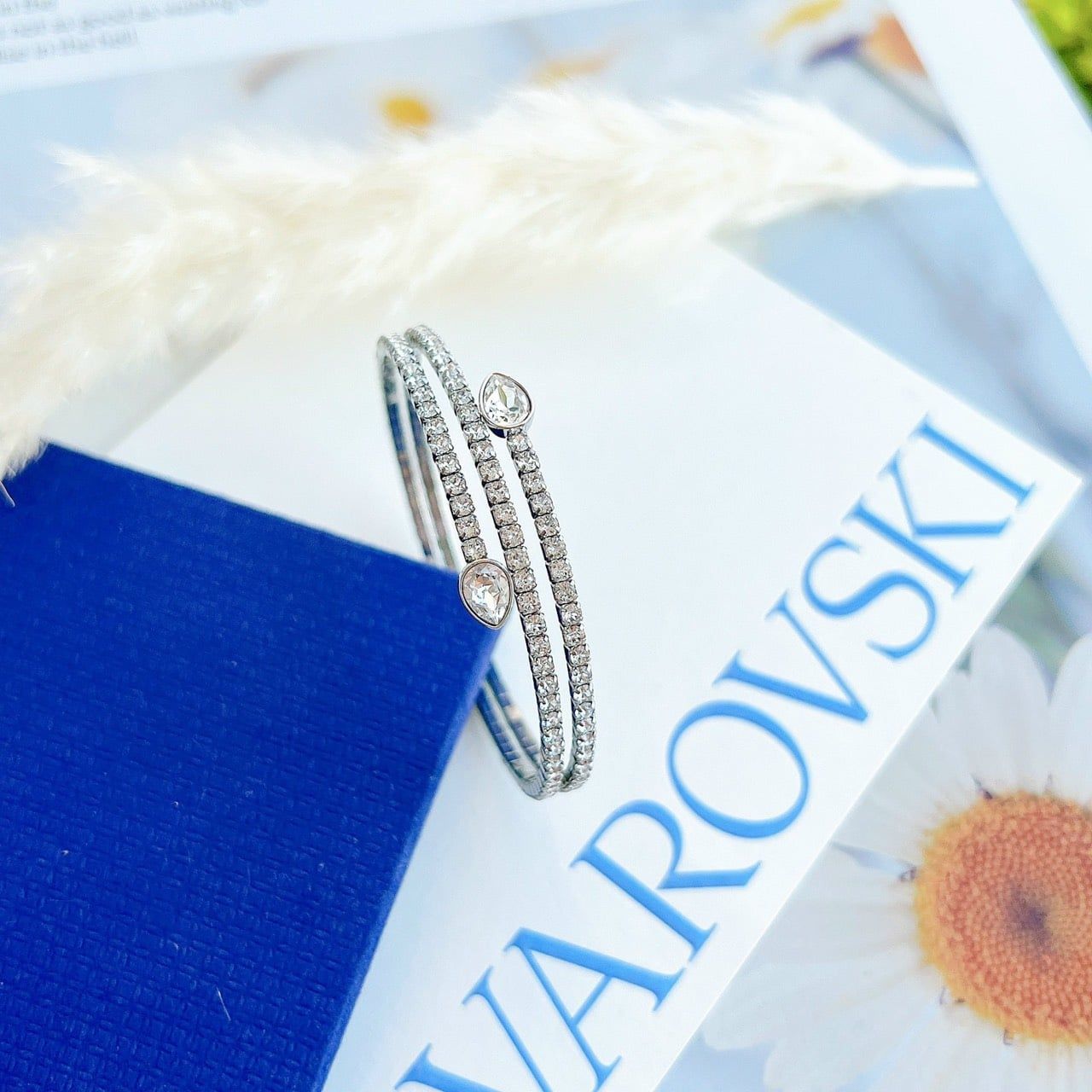  Vòng tay Swarovski Twisty (dành cho cổ tay nhỏ) - Swarovski Twisty bangle Pear cut, White, Rhodium plated 