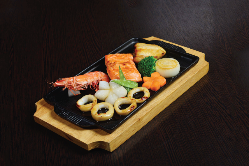 海鮮ステーキ/ Grilled mix seafood | Hải sản nướng đặc biệt