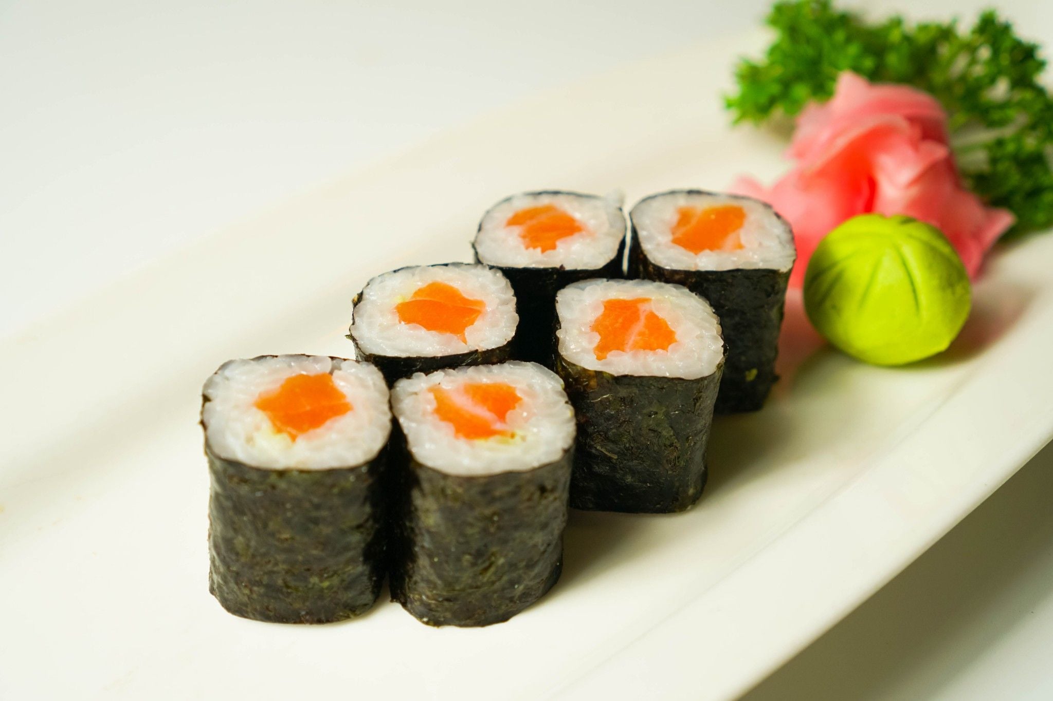 サーモン巻き/ Salmon Rolls | Cơm Cuộn Cá Hồi