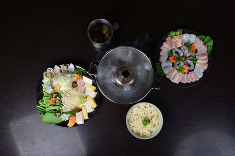 寄せ鍋（大）/ Mix seafood hot pot | Lẩu hải sản thập cẩm lớn