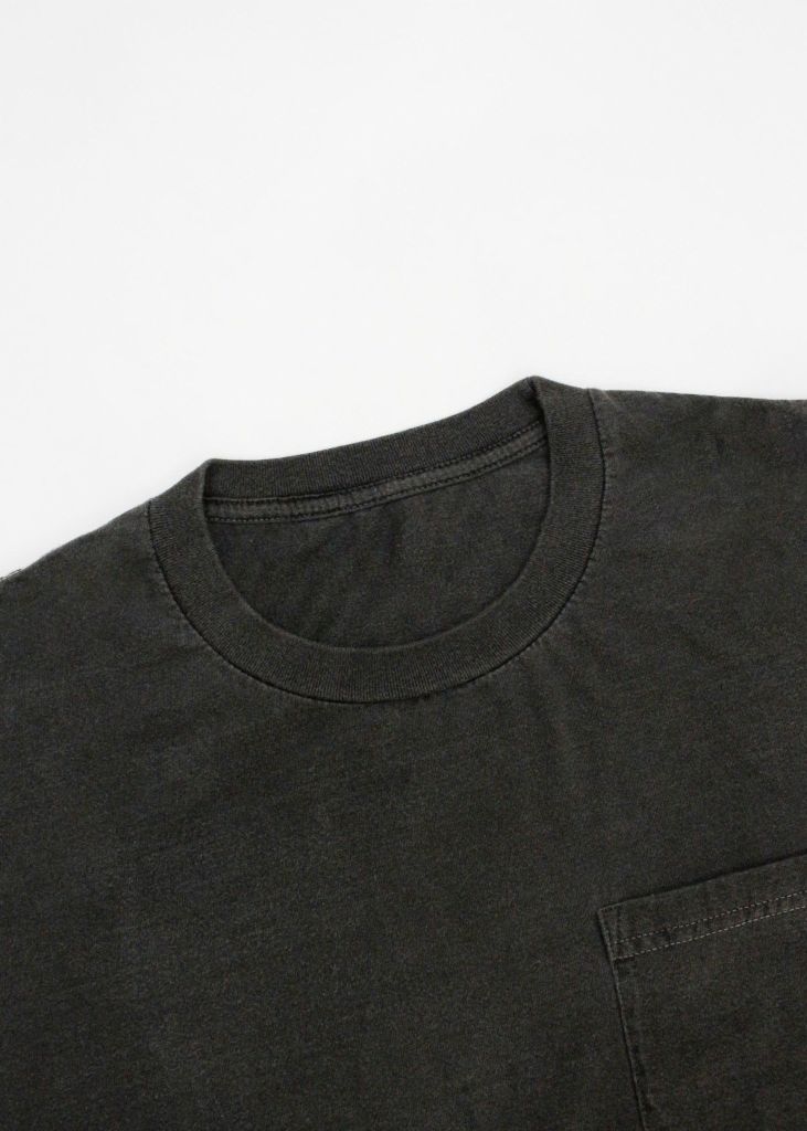 Áo phông nam Garment Dye có túi form boxy (đen xám)