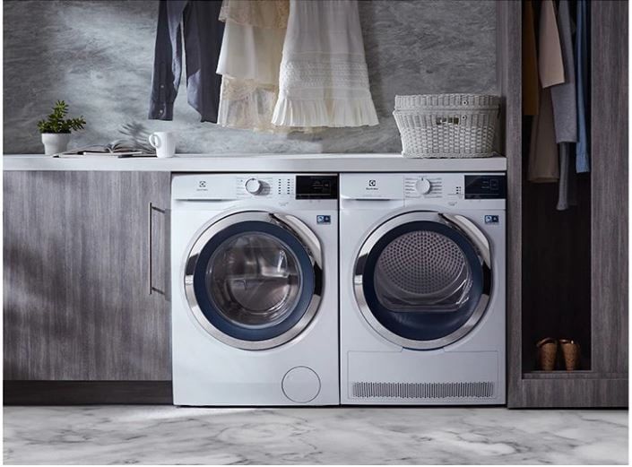 Máy sấy thông hơi Electrolux 8,5Kg EDS854N3SB