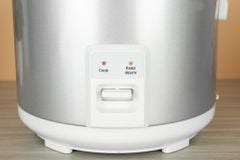 Nồi cơm nắp gài 1.8 lít Panasonic SR-MVN18LRAX