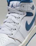  Giày Air Jorrdan 1 Mid Se size 5Y 